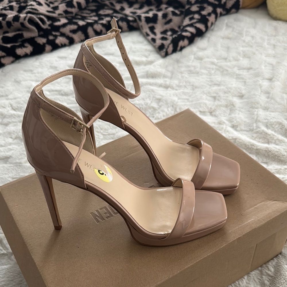 Nine West Women's Tan Heeled Sandals